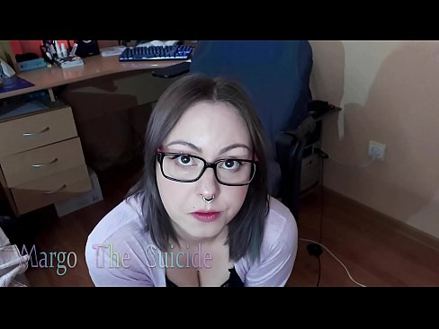 ❤️ Σέξι κορίτσι με γυαλιά πιπιλίζει Dildo βαθιά στην κάμερα ️❌ Ποιότητα σεξ ❌❤
